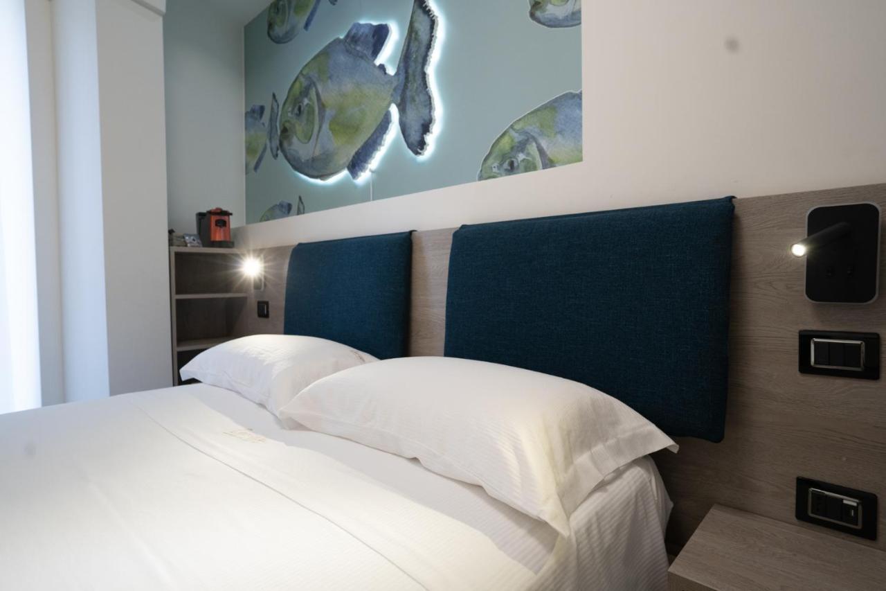Carizza Rooms Pozzallo Esterno foto